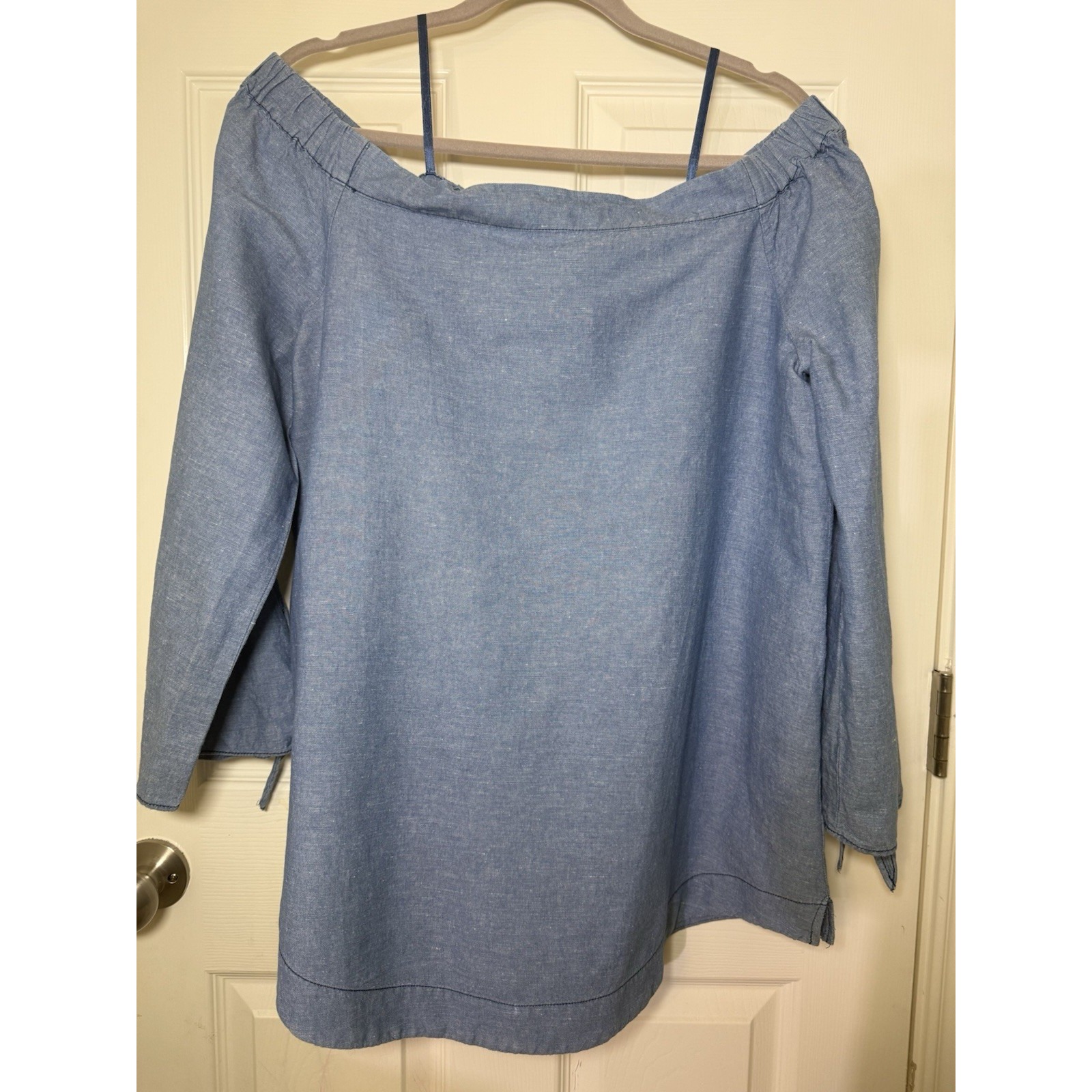 Free People Show Some Shoulder Chambray Top Blue Off Shoulder Shirt Tunic Sz L